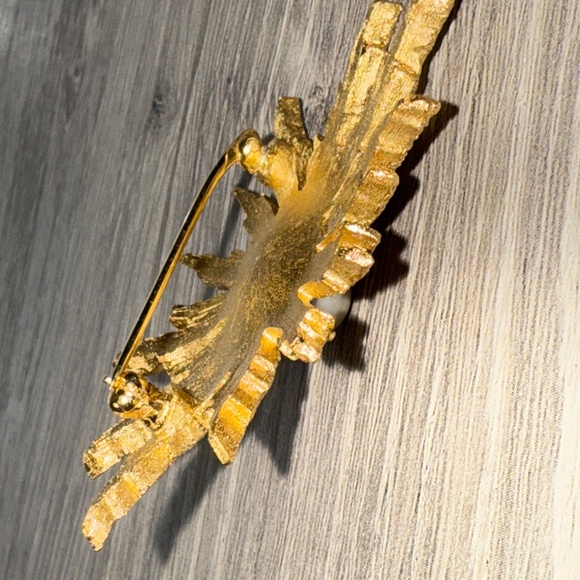 Alfred Philippe Crown Trifari Starburst Sunburst Brooch Goldtone Pin Vintage - Picture 9 of 10